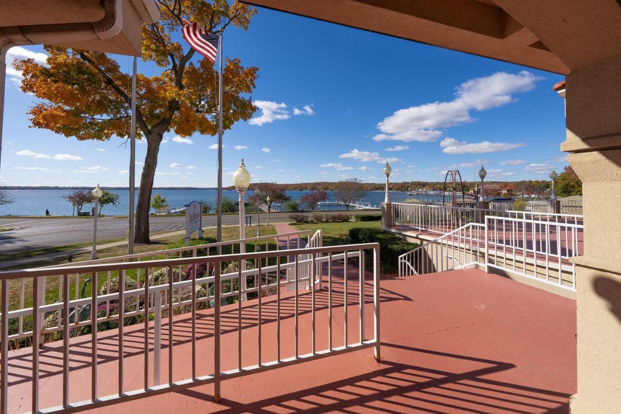 Bella Vista Suites Lake Geneva Exterior foto