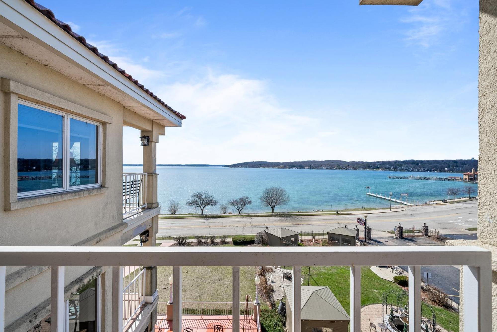 Bella Vista Suites Lake Geneva Exterior foto