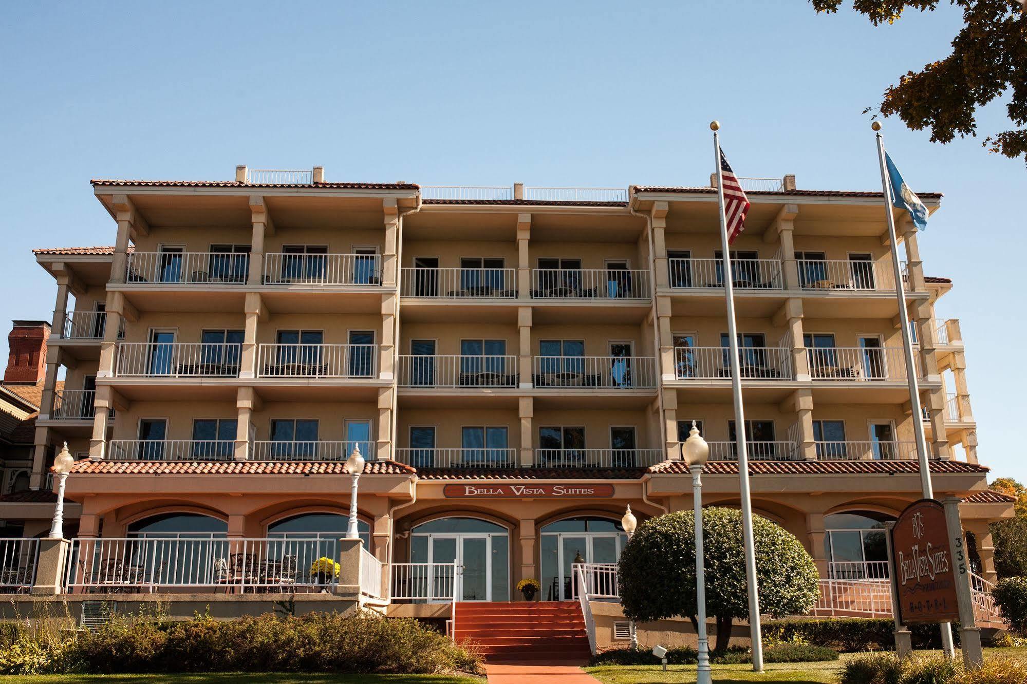Bella Vista Suites Lake Geneva Exterior foto