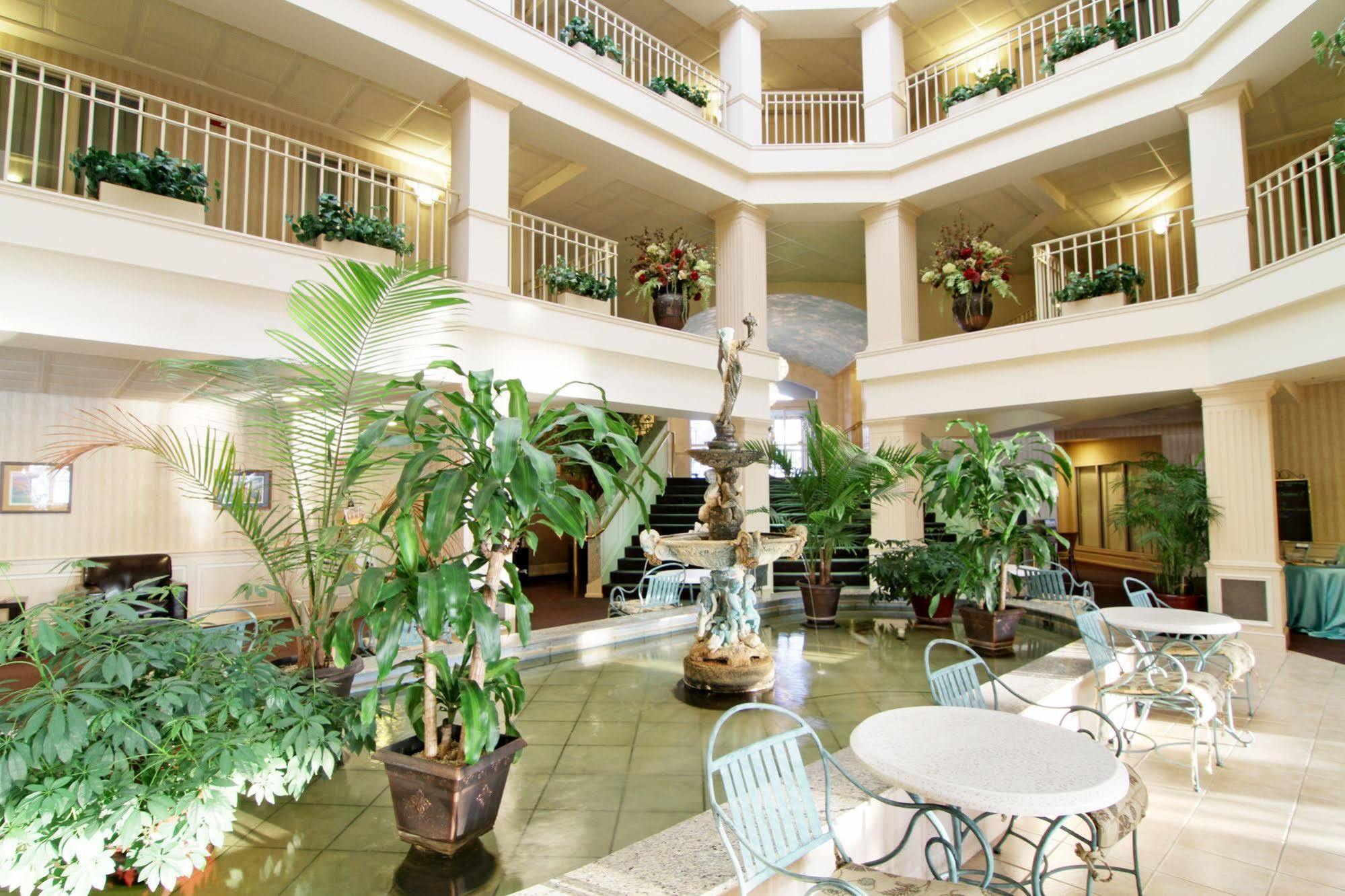 Bella Vista Suites Lake Geneva Exterior foto